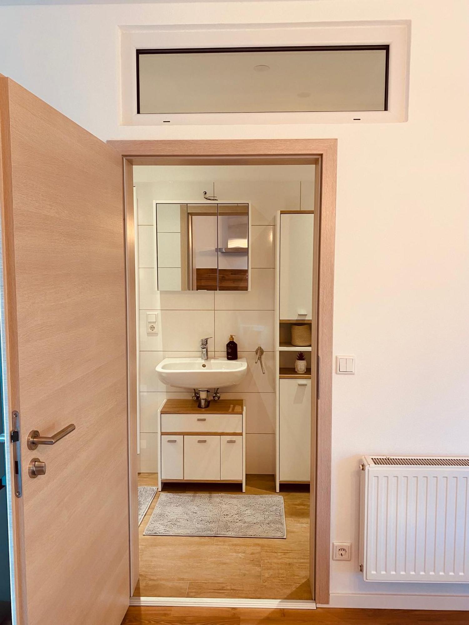 Hochwertige Ferienwohnung Mit 7Qm Balkon, Netflix, Kaffeeautomat, Rainshower Bad Zwickau Exteriér fotografie