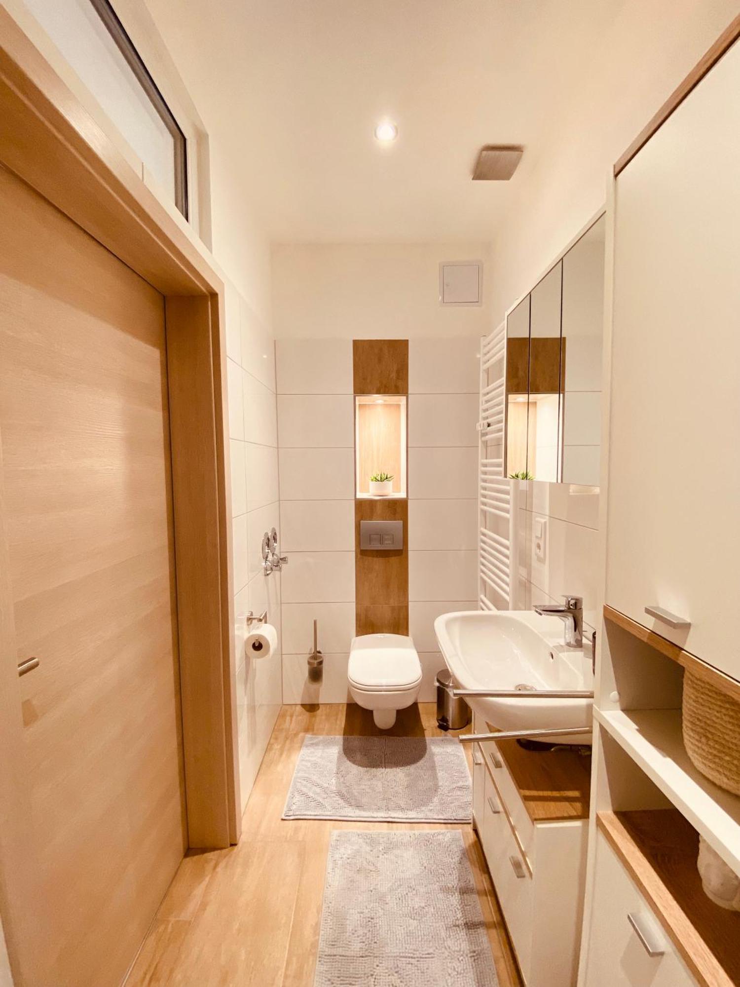 Hochwertige Ferienwohnung Mit 7Qm Balkon, Netflix, Kaffeeautomat, Rainshower Bad Zwickau Exteriér fotografie